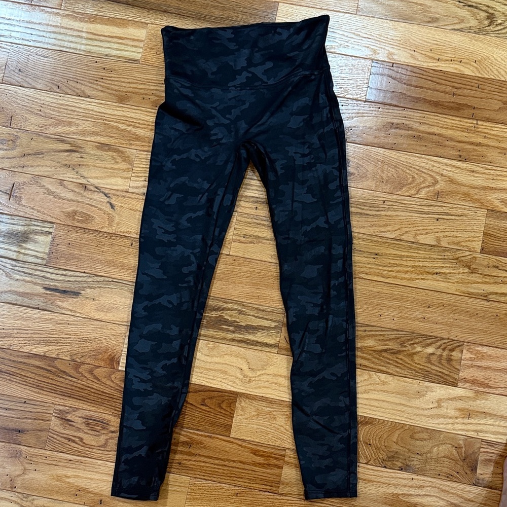 SPANX Black Camouflage Leggings